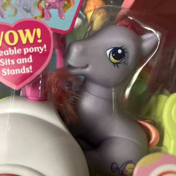 My Little Pony Ice Cream Dream Supreme Truck W/ Rainbow Swirl Pony 2007 NEW - Picture 4 of 14